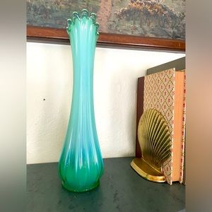 Fostoria heirloom turquoise opalescent swung bud vase 1960